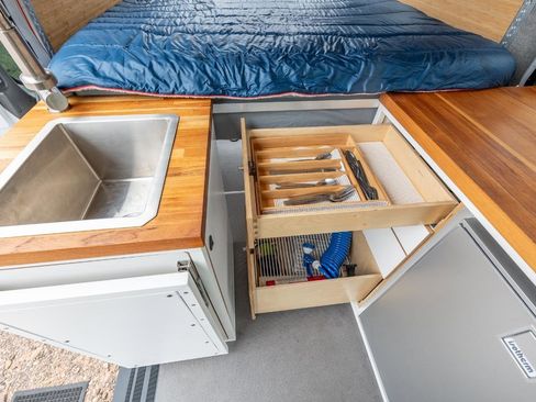 Used 2019 Mercedes-Benz Sprinter 4x4 144 image 38