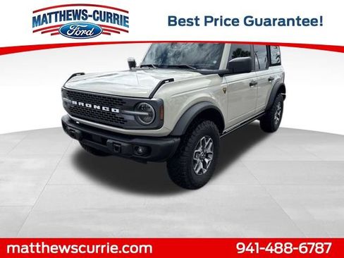 Certified 2025 Ford Bronco Badlands AWD/4WD image 7
