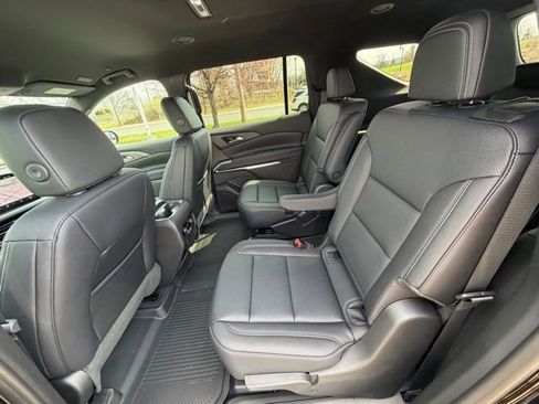 New 2026 Chevrolet Traverse LT image 36