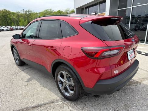 Used 2025 Ford Escape ST-Line w/ Tech Pack #1 FWD image 5