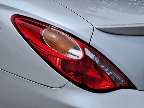 Used 2005 Toyota Solara SE FWD image 11