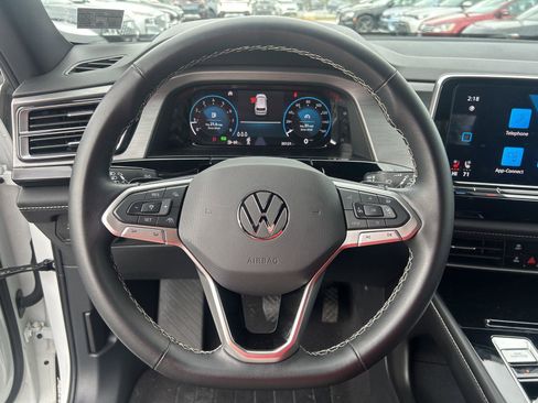 Used 2024 Volkswagen Atlas Cross Sport SE image 16