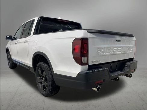 New 2026 Honda Ridgeline Black Edition image 3
