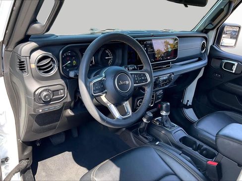 Used 2024 Jeep Wrangler Unlimited Sahara w/ Safety Group AWD/4WD image 16