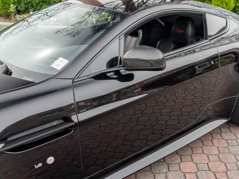 Used 2015 Aston Martin V12 Vantage S image 39