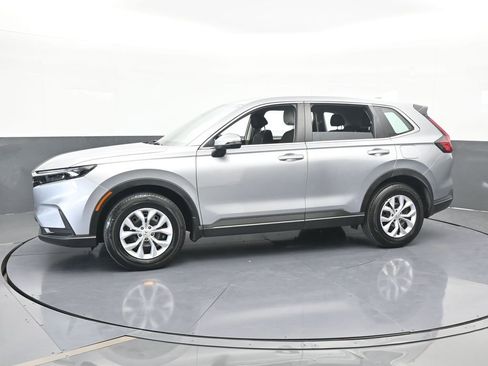 Used 2024 Honda CR-V LX image 2