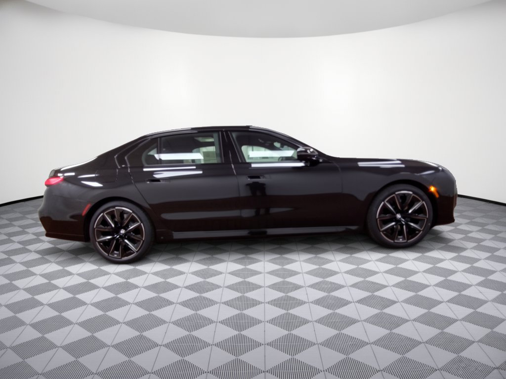 Used 2026 BMW 750e xDrive w/ Executive Package AWD/4WD image 8