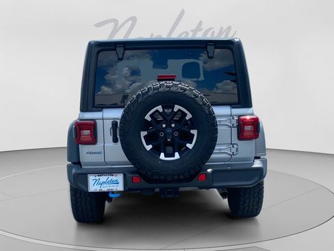 Used 2024 Jeep Wrangler Unlimited Rubicon 4xe AWD/4WD image 4