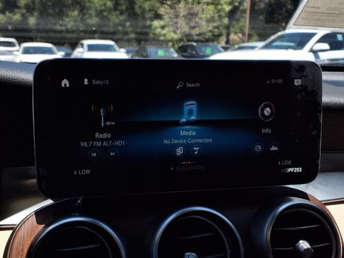 Used 2022 Mercedes-Benz GLC 300 image 8