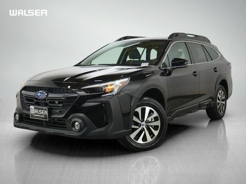 Used 2025 Subaru Outback Premium AWD/4WD image 1