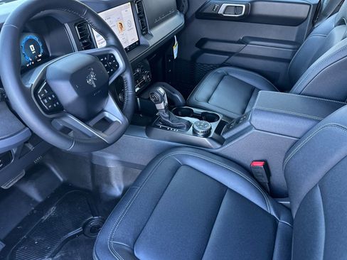 New 2025 Ford Bronco Badlands image 10