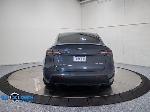 Used 2023 Tesla Model Y Performance image 6