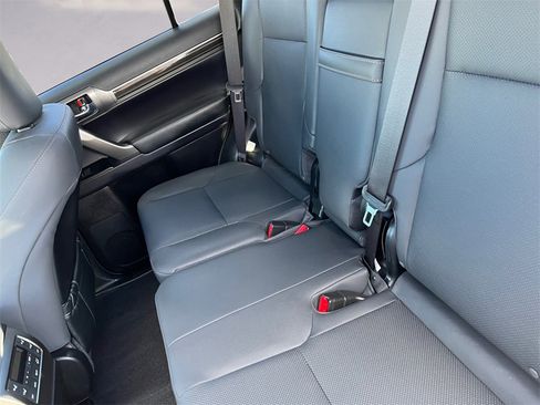 Used 2023 Lexus GX 460 Premium image 13