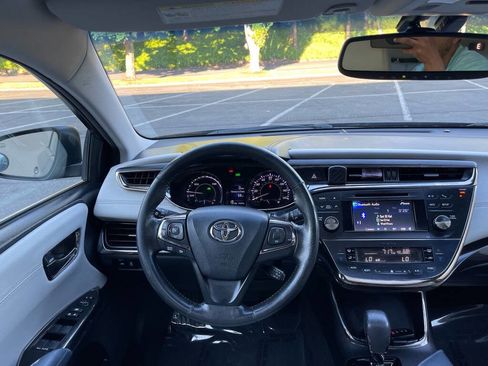 Used 2013 Toyota Avalon XLE Premium image 14