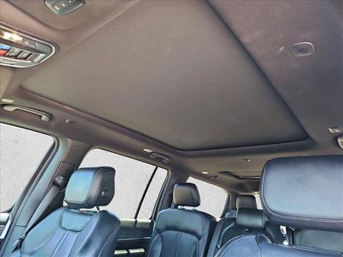 Used 2022 Jeep Wagoneer Series II w/ Premium Group I AWD/4WD image 22