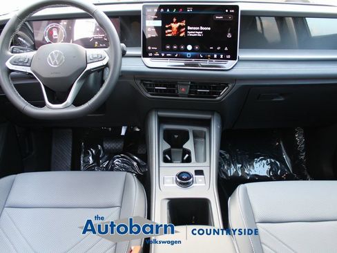 New 2026 Volkswagen Tiguan SE AWD/4WD image 17