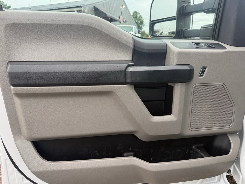 Used 2022 Ford F350 XL w/ Power Equipment Group RWD image 23