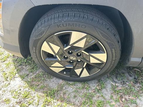 Used 2024 Hyundai Kona SEL w/ Convenience Package image 4