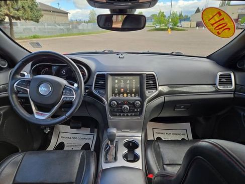 Used 2017 Jeep Grand Cherokee Trailhawk w/ Trailhawk Luxury Group AWD/4WD image 3