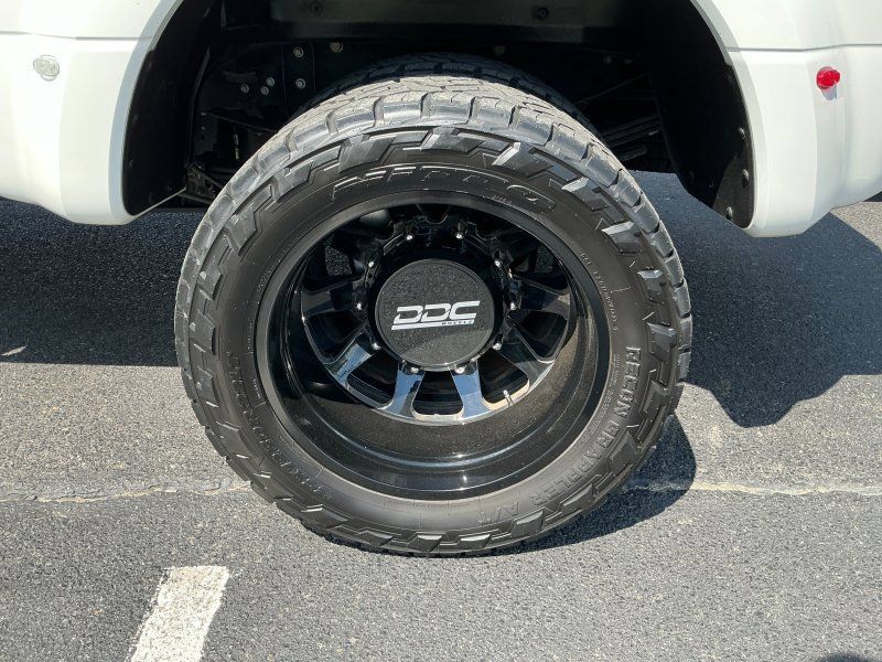 Used 2022 Ford F450 Platinum w/ FX4 Off-Road Package AWD/4WD image 33
