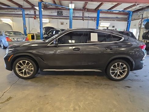 Used 2023 BMW X6 xDrive40i w/ Climate Comfort Package AWD/4WD image 2