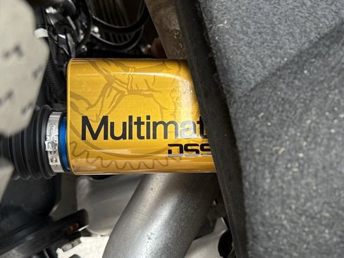 Used 2025 Chevrolet Silverado 2500 ZR2 w/ Technology Package image 14