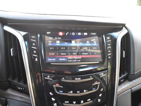 Used 2019 Cadillac Escalade Luxury image 35