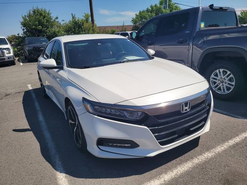 Used 2018 Honda Accord Sport image 3