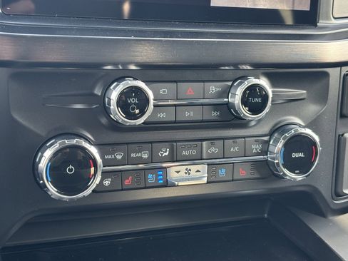 New 2026 Ford F250 Lariat w/ Black Appearance Package image 23