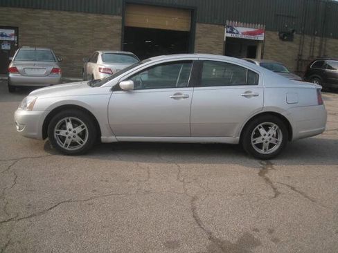 Used 2007 Mitsubishi Galant ES image 8