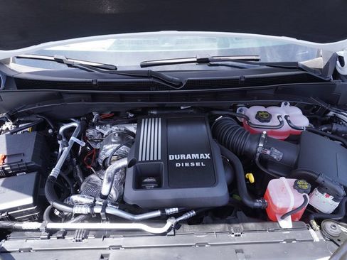 New 2026 GMC Yukon AT4 w/ AT4 Premium Plus Package AWD/4WD image 7