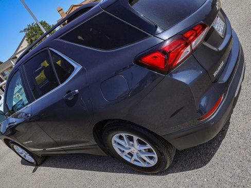 Used 2023 Chevrolet Equinox LT FWD image 8