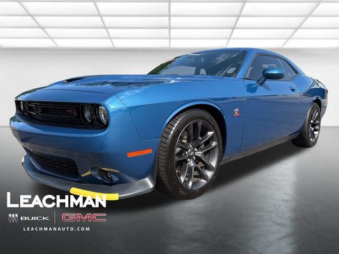 Used 2021 Dodge Challenger R/T Scat Pack RWD image 9