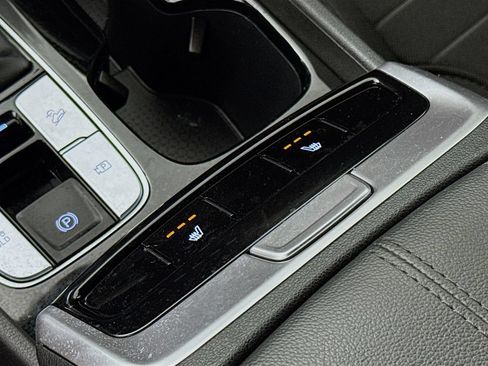 Certified 2024 Hyundai Santa Cruz SEL w/ Activity Package FWD image 21
