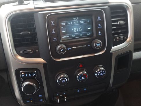Used 2019 RAM 1500 Classic SLT AWD/4WD image 12