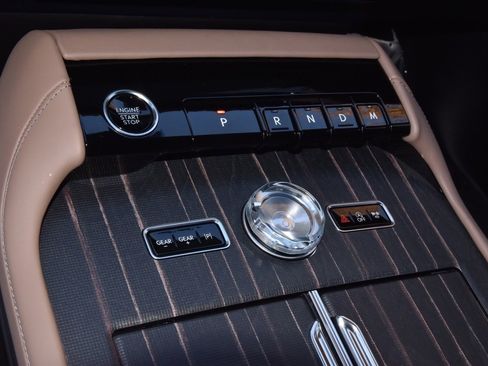 Certified 2025 Lincoln Navigator Black Label image 35