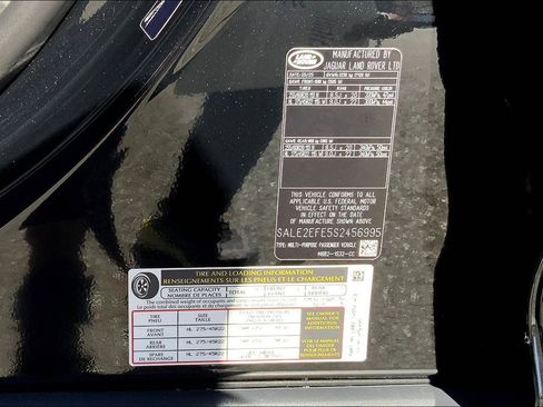 New 2025 Land Rover Defender 110 X-Dynamic SE image 14