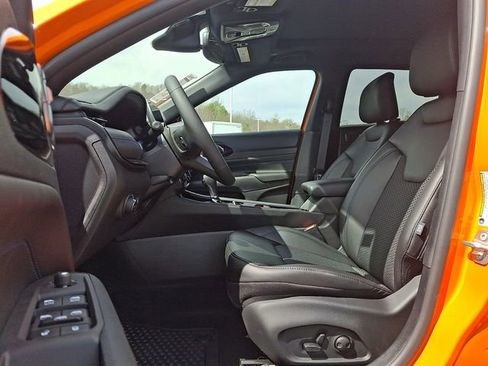 New 2026 Jeep Compass Latitude w/ Sun and Sound Group AWD/4WD image 6