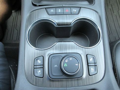 Used 2023 GMC Acadia SLT w/ Preferred Package FWD image 28