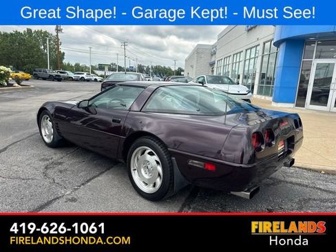 Used 1994 Chevrolet Corvette Coupe RWD image 3