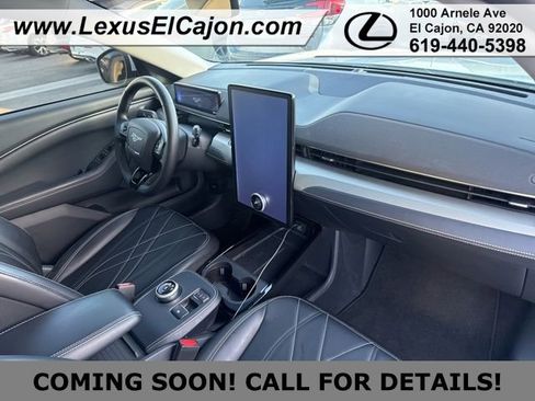 Used 2022 Ford Mustang Mach-E Select image 5