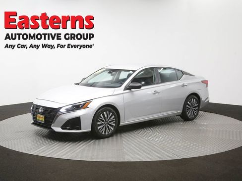 Used 2024 Nissan Altima 2.5 SV FWD image 55