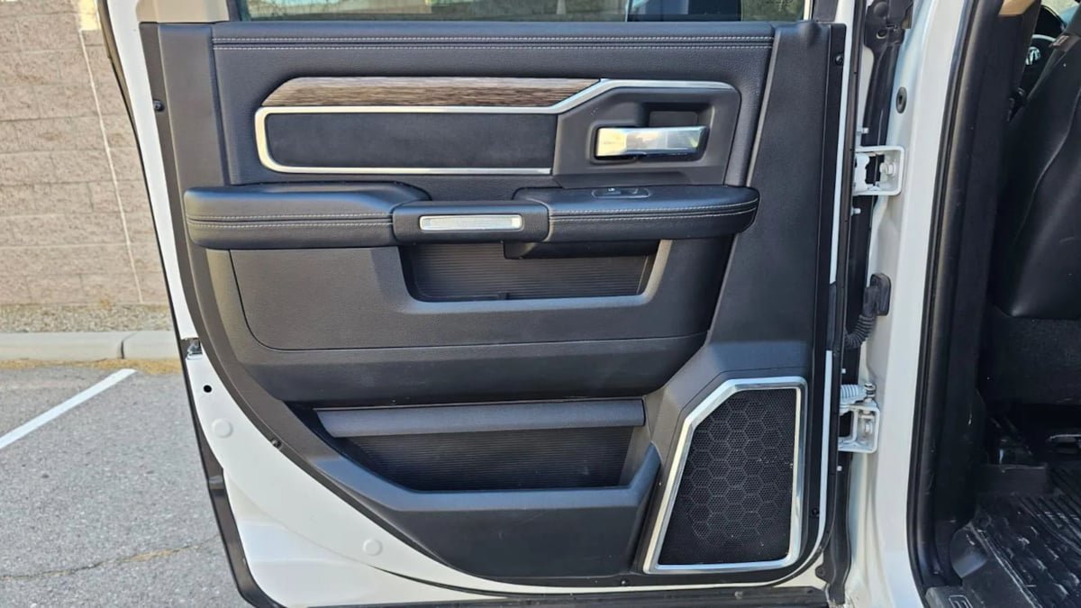 Used 2019 RAM 3500 Laramie AWD/4WD image 46