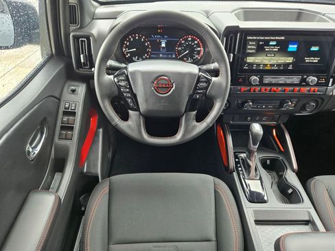 Used 2025 Nissan Frontier PRO-4X w/ Interior Protection Package AWD/4WD image 16