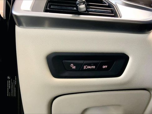 Certified 2025 BMW X5 xDrive40i w/ M Sport Package image 33