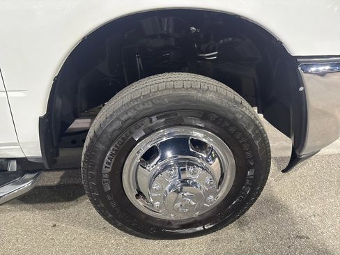 Used 2024 RAM 3500 Big Horn image 11