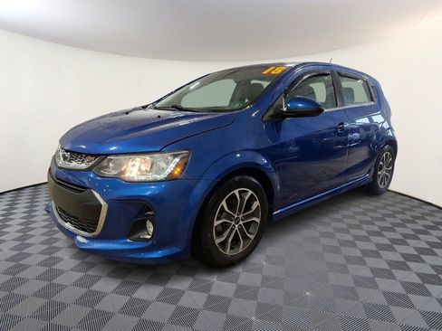 Used 2018 Chevrolet Sonic LT w/ Convenience Package image 3