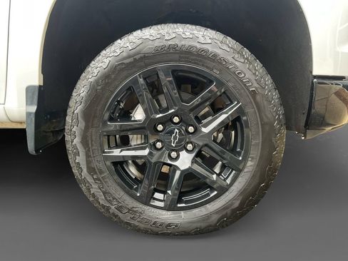 Used 2025 Chevrolet Silverado 1500 LT Trail Boss w/ Protection Package AWD/4WD image 16