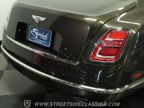 Used 2020 Bentley Mulsanne RWD image 25