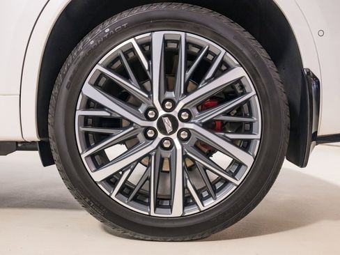 Used 2024 Cadillac XT6 Sport w/ Technology Package image 14